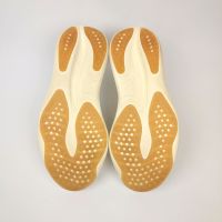 mt. 45- tweede kans hardloopschoenen (foto 2)