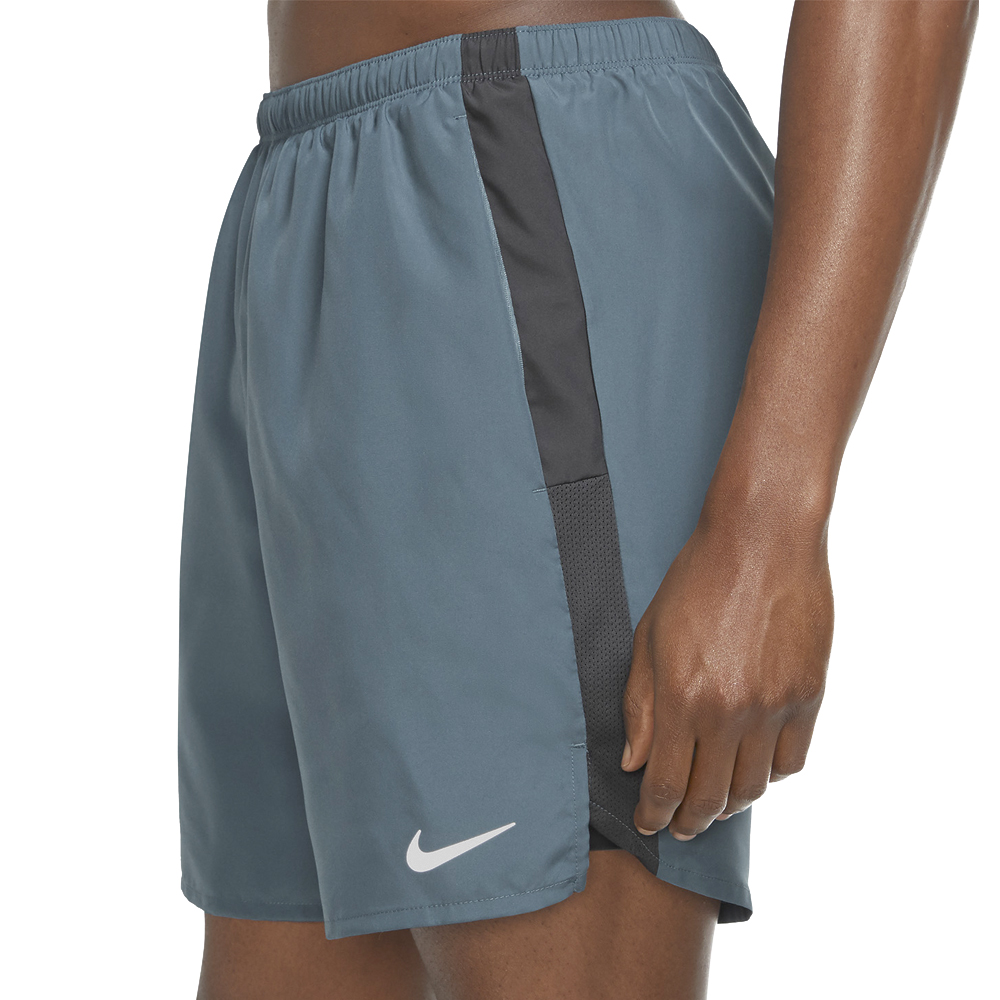 Nike 2-in 1 short Challenger 7-inch Heren (foto 1)
